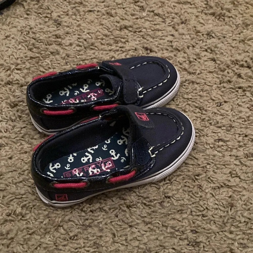 Toddler navy blue Sperry shoes, size 7